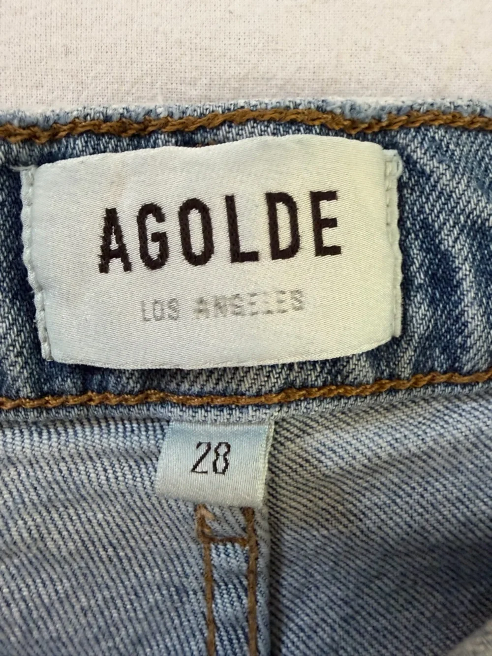 AGOLDE Riley High Rise Straight Crop Jeans Size 28 Distressed Denim - Picture 3 of 9